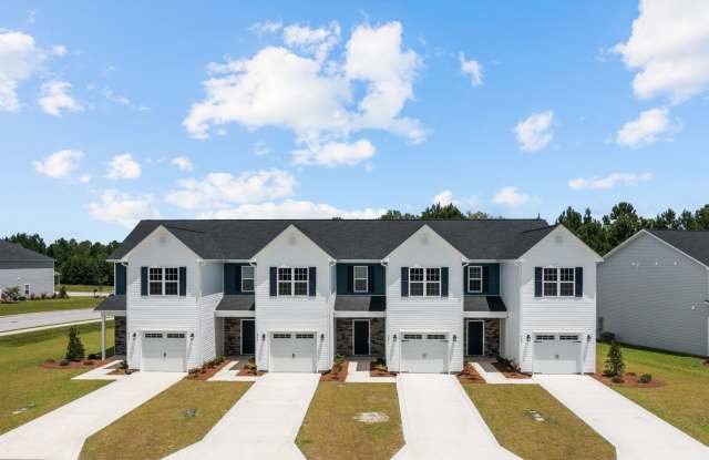 Welcome to Onslow Bay! - 205 Verrazzano Lane, Piney Green, NC 28546