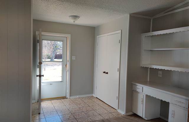 2731 Forest Grove Drive Gallery 2