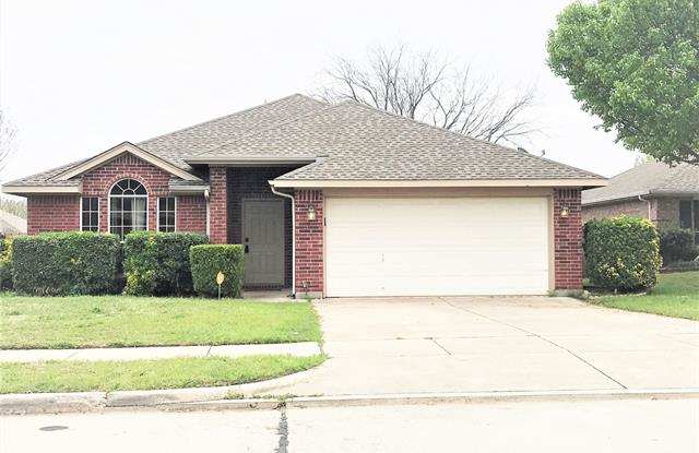 117 Blue Wood Drive - 117 Blue Wood Drive, Saginaw, TX 76179