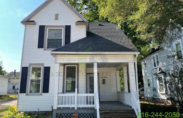 3 Bedroom Eastown Home! - 1050 Thomas Street Southeast, Grand Rapids, MI 49506 3 Bedroom Eastown Home! - 1050 Thomas Street Southeast, Grand Rapids, MI 49506