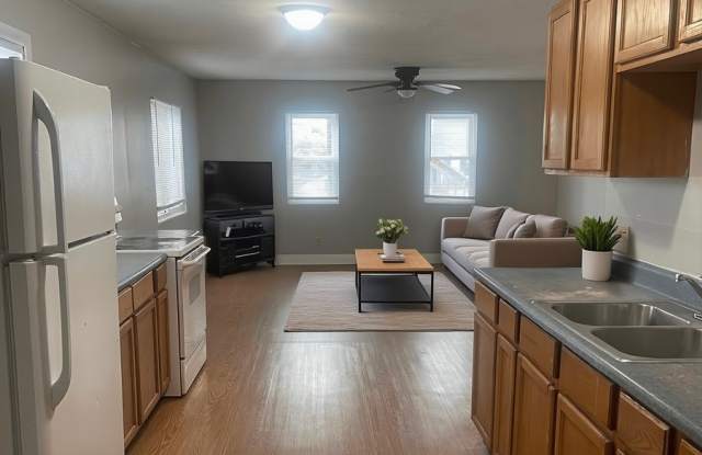 Room for Everyone! 6‑Bedroom Home Near Ball State University photos photos