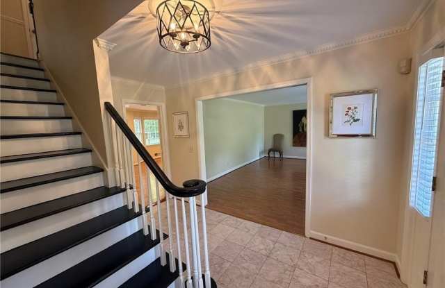 1931 Peeler Road Gallery 3