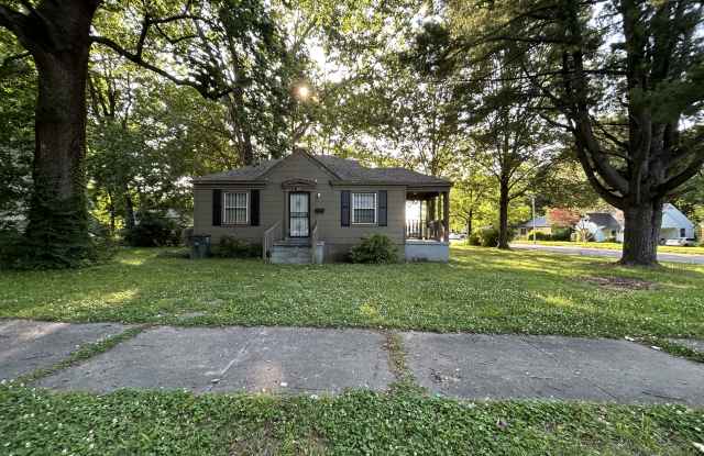 893 Freeman St photos photos