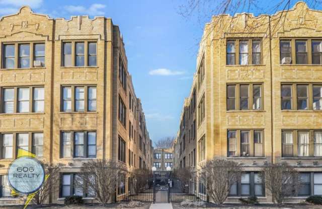 1028 East Hyde Park Blvd. photos photos