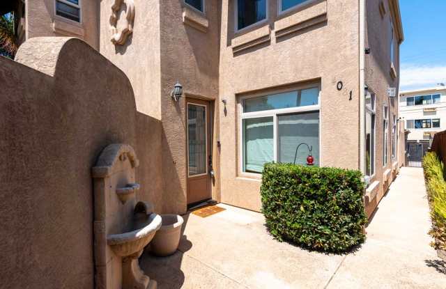 3 Bedroom Townhome in Crown Point – Pacific Beach Gallery 1