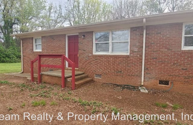 Mallard Dr S 5800 - 5800 Mallard Drive, Charlotte, NC 28227