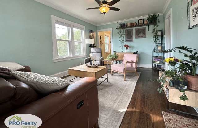 2 Bedroom Home in Northeast Minneapolis Gallery 4
