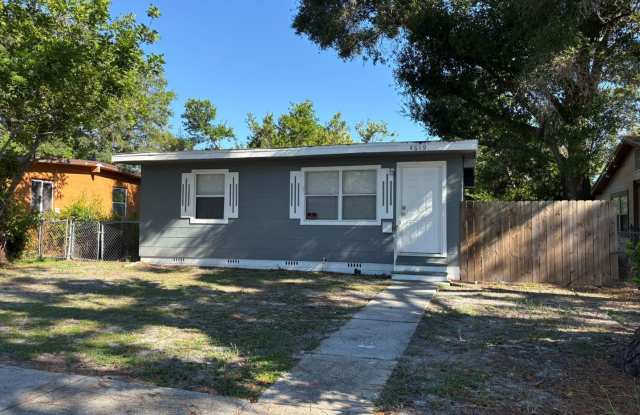 Charming 2-Bedroom Home for Rent Near Gulfport! Gallery 1