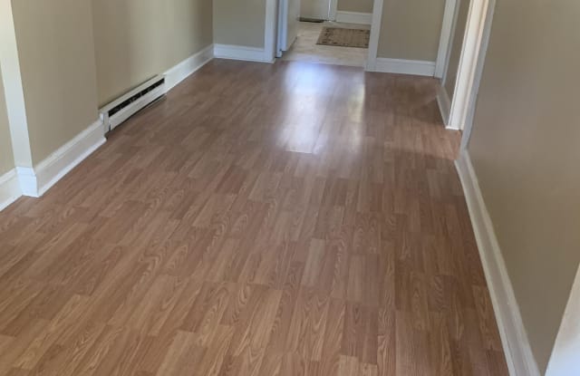 125 Hardy Street - 125 Hardy Street, Jonesville, NC 28642