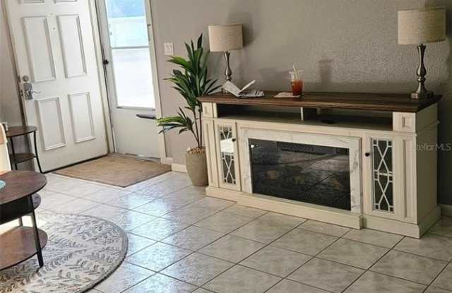 5320 BUTTONWOOD Drive Gallery 2