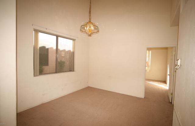 9054 W CUSTER Lane Gallery 2
