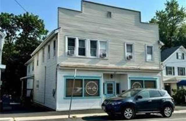 26 E Main Street Gallery 1