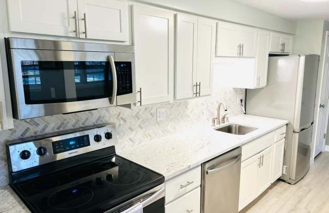 15 SEQUOIA CT - 15 Sequoia Court, Burlington County, NJ 08053
