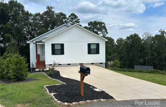 106 Snyder Court NE photos photos