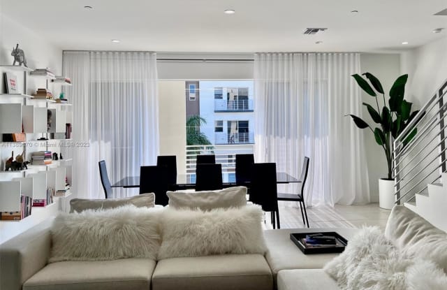 1034 NE 18th Ave Unit 205 - 1034 Northeast 18th Avenue, Fort Lauderdale, FL 33304