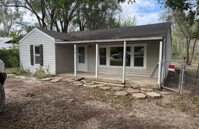 Affordable Country Living - 218 East Kirby Street, Sedgwick County, KS 67060