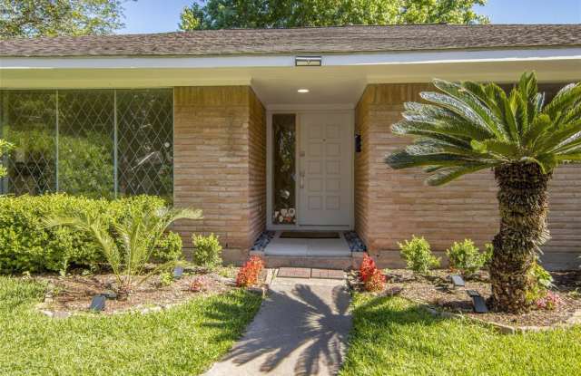 5606 Hazen Street Gallery 2