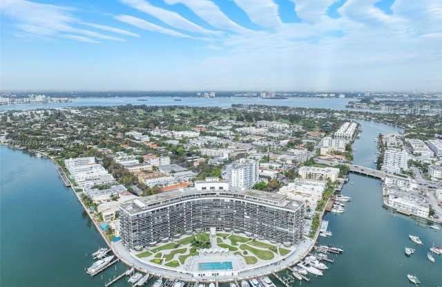 900 Bay Dr photos photos