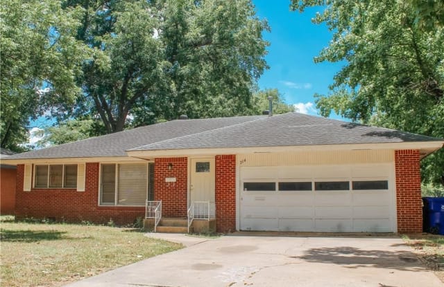 714 Elmwood Drive - 714 Elmwood Drive, Norman, OK 73072