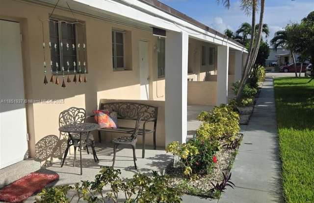 1718 Thomas St photos photos