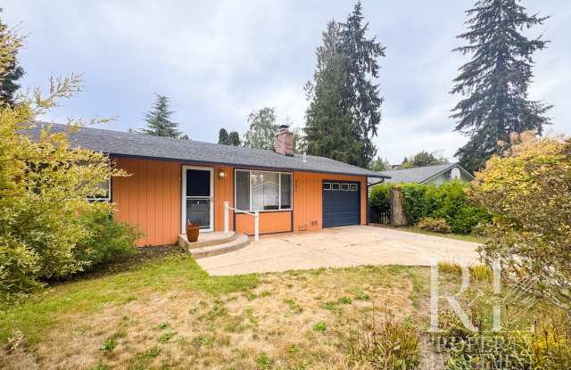 Single-Story Home with Fireplace, Garage, Fenced Backyard & Lawn Sprinkler System Gallery 1