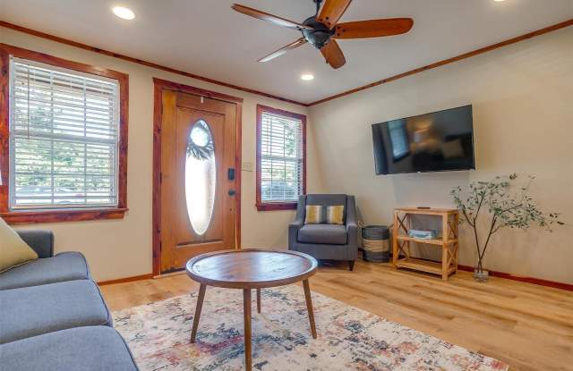 3209 Midway Court Gallery 3