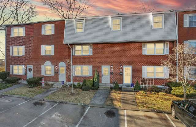 64 Savin Park photos photos