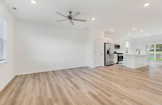 471 E 127th Place Gallery 4