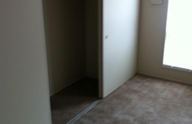 (690) Circle Court - 1 Bedroom / 1 Bathroom photos photos