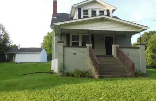 4920 Colonial Avenue - 4920 Colonial Avenue, Cave Spring, VA 24018