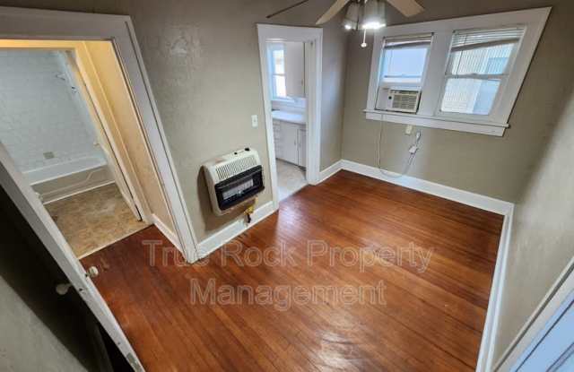 827 E Main St Apt A Gallery 4