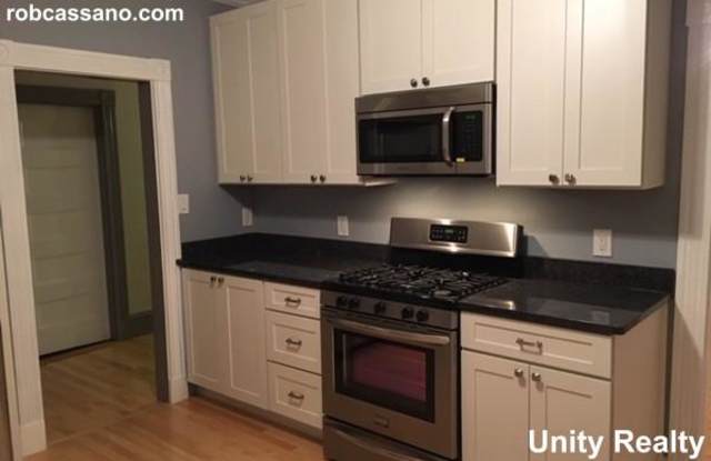 18 Rockland St. Gallery 3