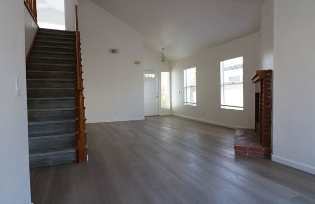 2/ Story Home  for Lease in Simi Valley! Gallery 3