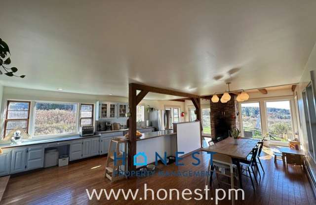 507 Jones Woods Road Gallery 1