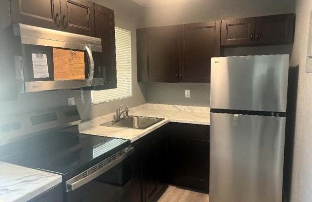 233 NW 12th Court - 233 Northwest 12th Court, Pompano Beach, FL 33060 233 NW 12th Court - 233 Northwest 12th Court, Pompano Beach, FL 33060