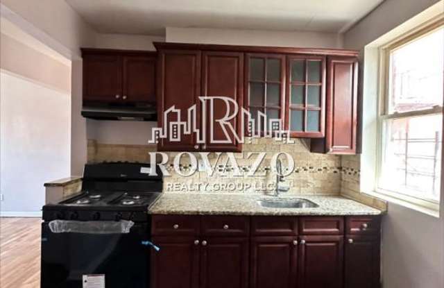 90 2nd Avenue photos photos