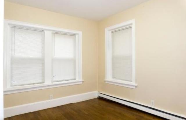 8 Linwood Gallery 3