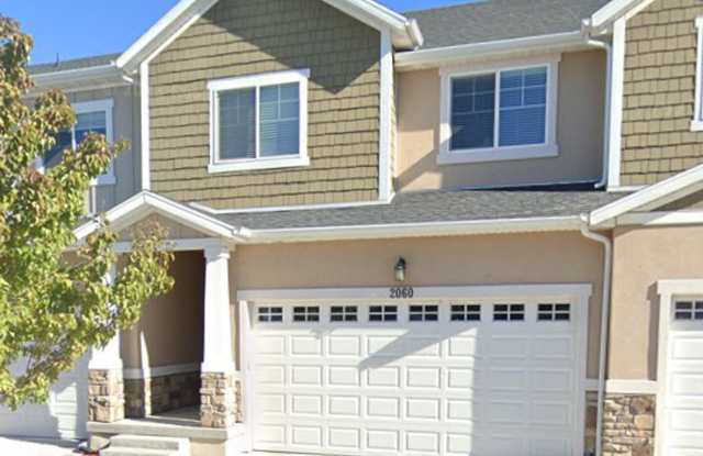 Immaculate Townhome - Sleepy Ridge Golf Course - 2060 West Fairway Lane, Orem, UT 84059
