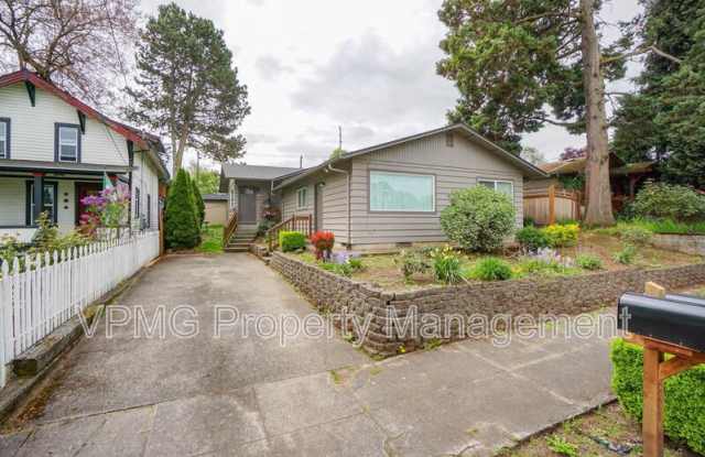 609 West McLoughlin Boulevard photos photos