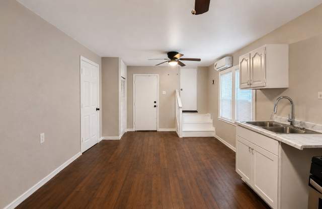 1319 Leal Street - 3 Gallery 2