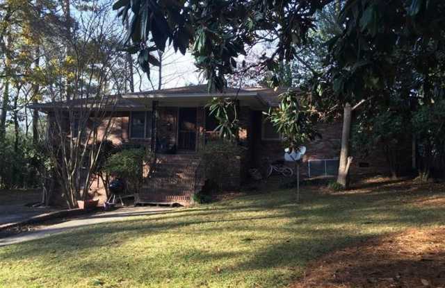 792 Marstevan Drive NE Gallery 2