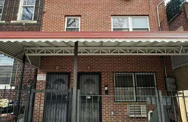 697 Sheffield Avenue Gallery 2