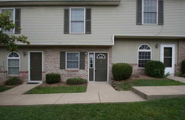 704 Sherwood Hills Gallery 1