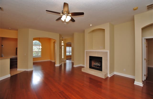 5891 Green Pond Dr - 5891 Green Pond Drive, Jacksonville, FL 32258