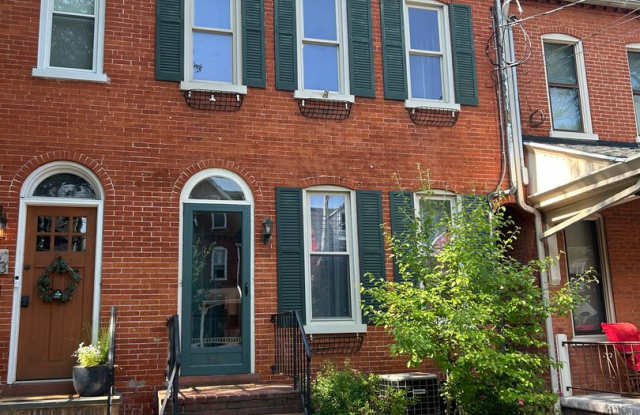 Beautiful 3 Bedroom, 1.5 Bath *2 Car Detached Garage Included* photos photos