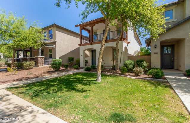 2555 N RILEY Road Gallery 3
