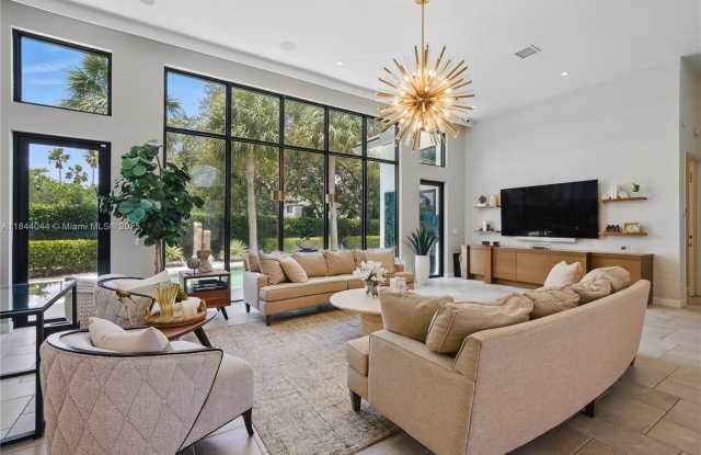 1755 SW 4th Ave photos photos