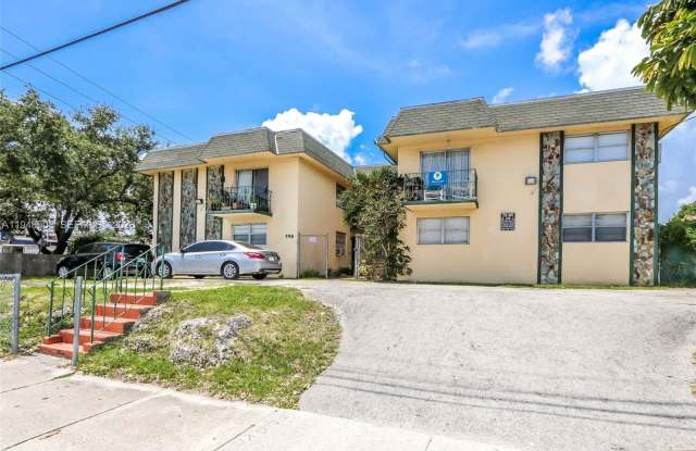 720 NW 27th Ct photos photos