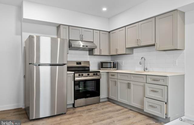 2652 BRIDGE Street photos photos