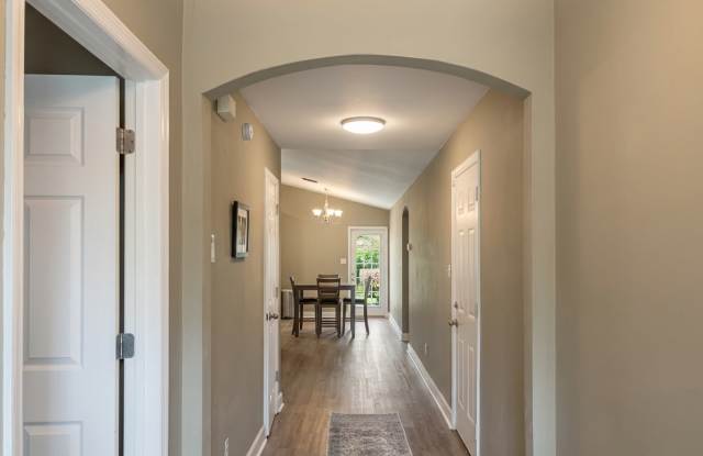 814 Brooke Manor Drive Gallery 4